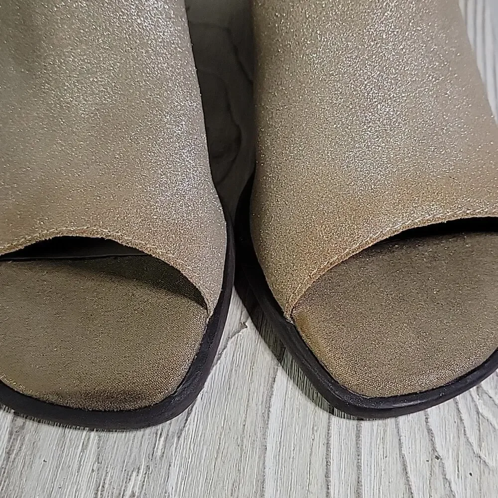 OTBT Prairie Peep Toe Ankle Bootie Taupe Shimmer Womens Size 6 NEW